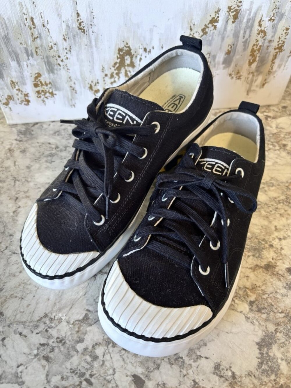 KEEN Women's Size 8.5 ELSA Breathable Cotton Canvas Black Sneakers Shoes 1017144